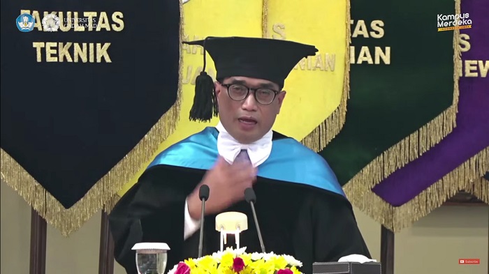 Menhub Budi Karya Sumadi Dianugerahi Gelar Doktor Honoris Causa dari UGM 