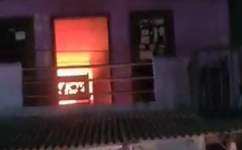 Rumah di Batu Ampar Jakarta Timur Terbakar, 7 Mobil Damkar Meluncur