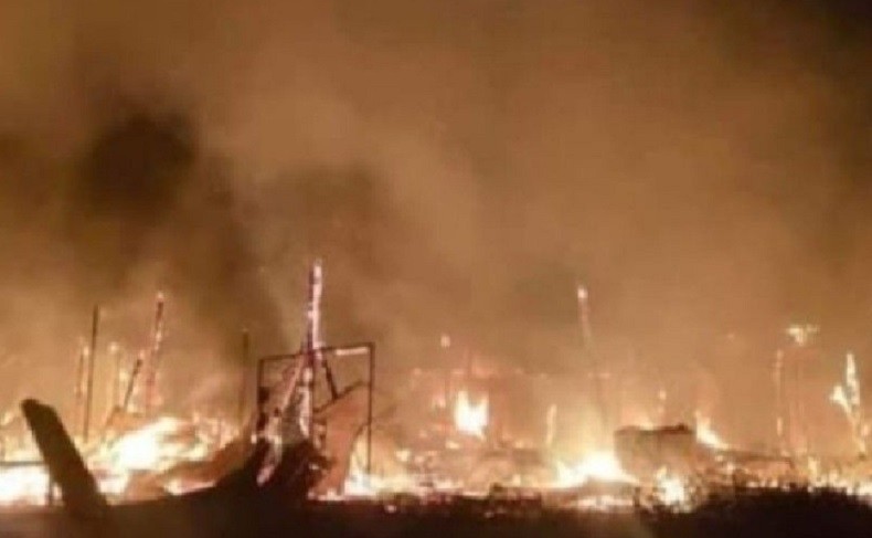 Breaking News, Ratusan Warga Dogiyai Ngungsi ke Pos TNI-Polri usai Rumah Dibakar OTK