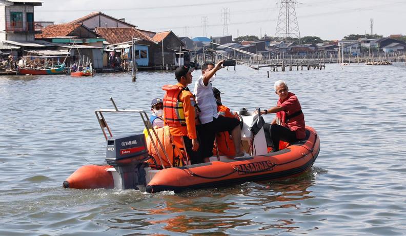 Hadapi Potensi Banjir Rob, Ganjar Instruksikan Patroli Titik Rawan Tanggul Jebol dan Abrasi
