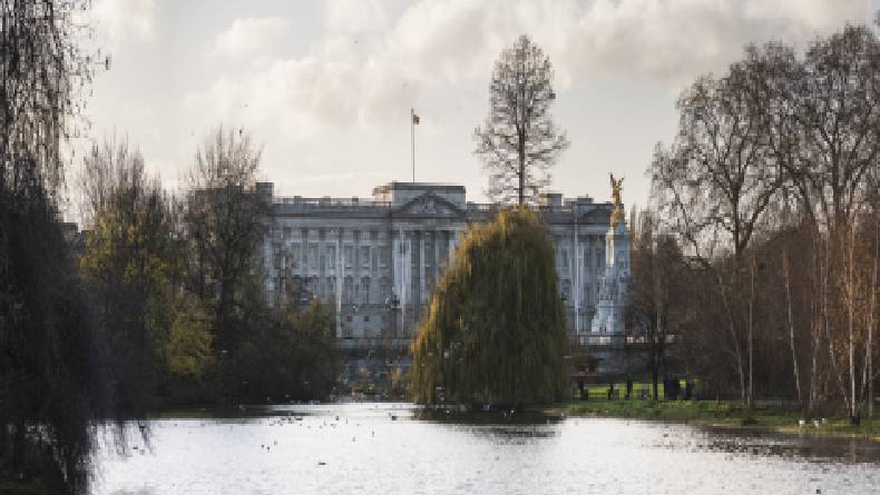 6 Lokasi di Bumi yang Tidak Boleh Dilewati Pesawat, Rumah Lionel Messi Termasuk