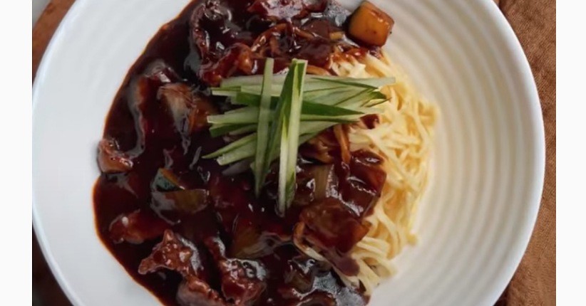 Cara Membuat Jjajangmyeon Korean Noodle ala Rumahan, Lezat Disajikan Akhir Pekan