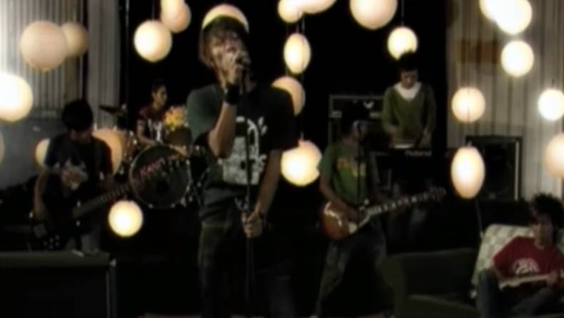 Chord Gitar dan Lirik Lagu Penantian yang Tertunda - Kangen Band: Kuyakin Engkau Bidadari dalam Tidurku