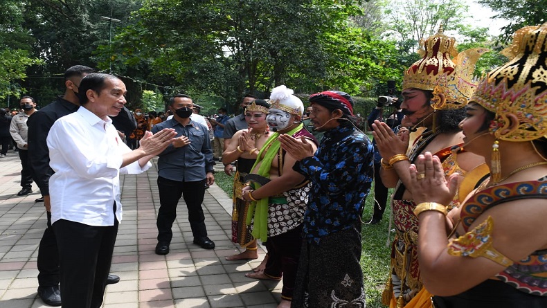 Bertemu Pekerja Seni di Balekambang Solo, Jokowi Ingin Aktivitas Budaya Bangkit
