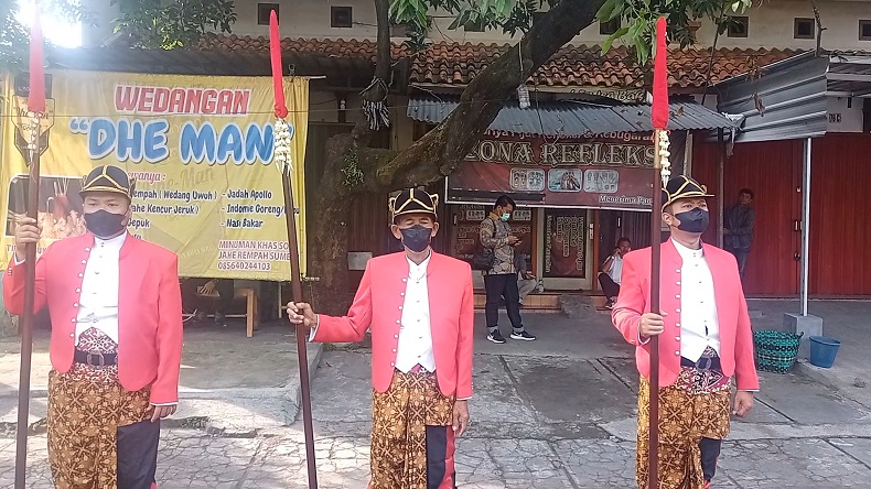 Tamu Mulai Datangi Gedung Tempat Pernikahan Adik Jokowi dengan Ketua MK