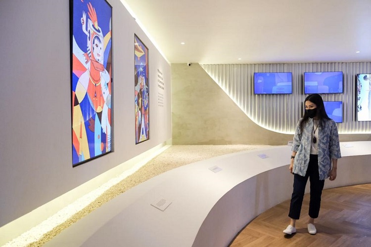 Keren! Kunjungi Galeri NFT Pertama RI, Wamenparekraf Angela: NFT Jadi Peluang Bagi Pengembangan Ekonomi Kreatif 