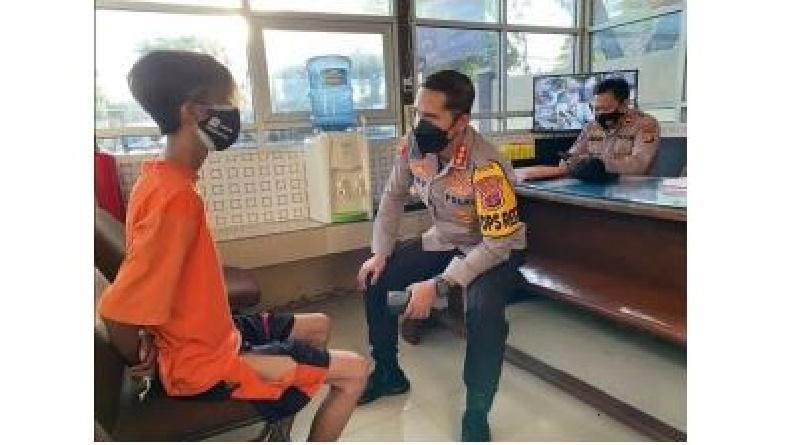 Sopir Taksi Online di Samarinda Dibegal Penumpang, Luka-Luka Diserang Pakai 2 Pisau