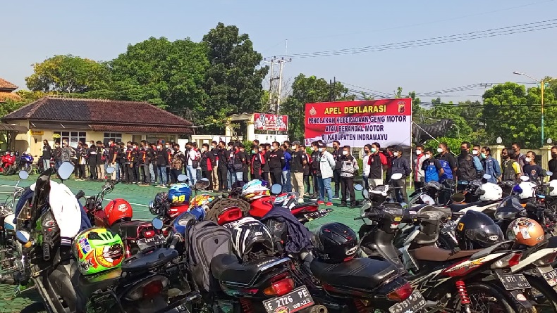 Polres Indramayu Ajak Ratusan Anggota Klub Deklarasi Antigeng Motor