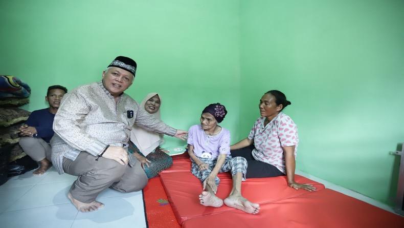 Tinggal di Gubuk Reot, Nenek 87 Tahun  di Bangka Barat Dapat Bantuan Renovasi Rumah