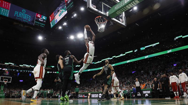 Hasil Final Wilayah Timur NBA: Makin Seru! Heat Samakan Skor 3-3 Vs Celtics