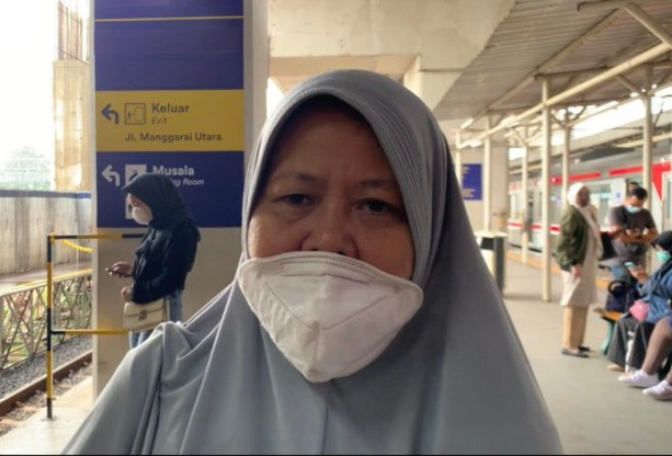 Hari Pertama Rute Baru KRL, Penumpang Masih Bingung