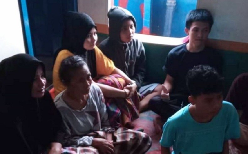 17 Penumpang KM Ladang Pertiwi Selamat Dibawa ke Kendari dan Banjarmasin