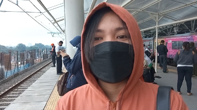 KRL Terapkan Rute Baru, Ini Curhat Penumpang yang Kebingungan di Stasiun Manggarai