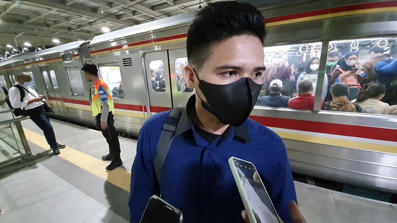 Cerita Penumpang Kebingungan Lihat Rute Baru KRL di Stasiun Manggarai