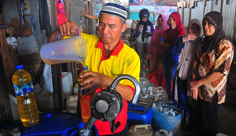  Beli Minyak Goreng Wajib Gunakan Aplikasi PeduliLindungi atau Tunjukkan KTP