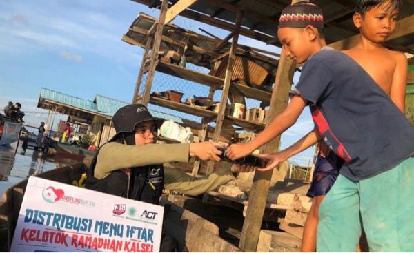 Menengok Kehidupan Masyarakat di Bantaran Sungai Martapura: Pertahankan Nilai Tradisional di Tengah Arus Modernisasi