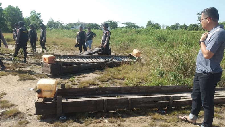 Ditreskrimsus Polda Babel Bongkar Peralatan Tambang Ilegal di Kolong Perumahan Citraland Pangkalpinang