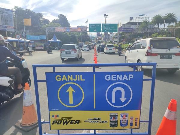 Jalur Puncak Tetap Ganjil Genap Akhir Pekan, Kendaraan Bantuan Logistik Korban Gempa Boleh Melintas