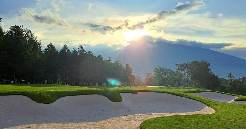 Inilah 5 Lapangan Golf Terindah Dunia, Trump International Golf Club Lido Nomor Berapa?
