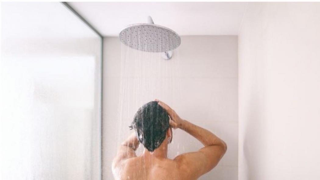 Bahaya Mandi Setelah Begadang, Bisa Sebabkan Kematian? 