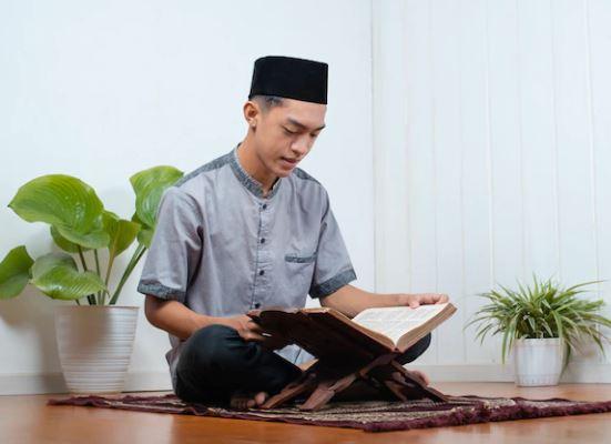Manfaat Surat Yasin untuk Orang Sakit