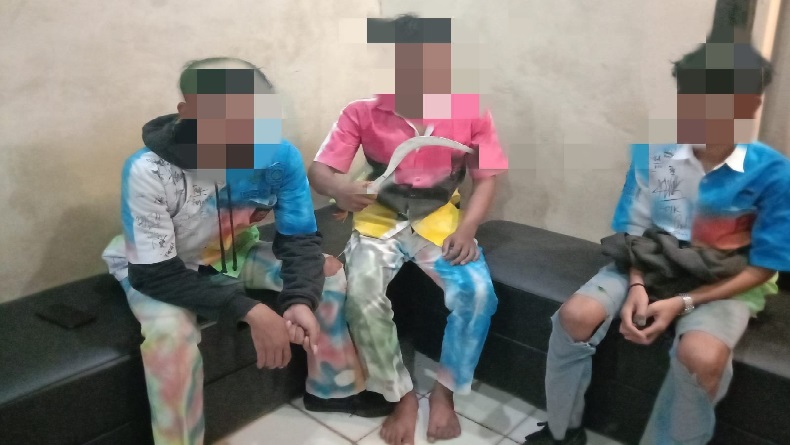 3 Pelajar di Sukabumi Ditangkap Polisi saat Konvoi Kelulusan sambil Hunus Celurit