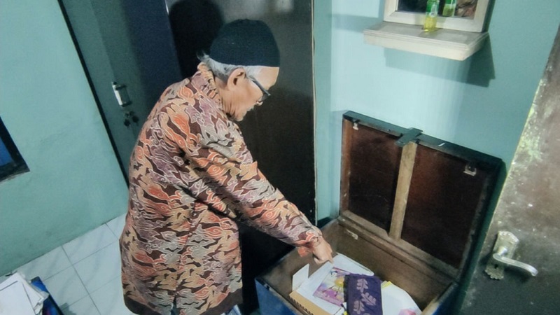 Kronologi 2 Emak-Emak di Malang Curi Uang Rp70 Juta di Toko Kelontong