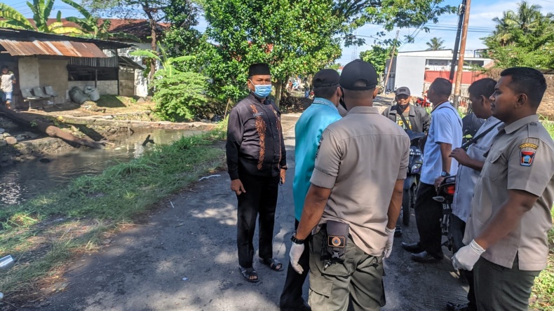 Hendak BAB, Warga Padang Temukan Mayat Tersangkut di Sungai
