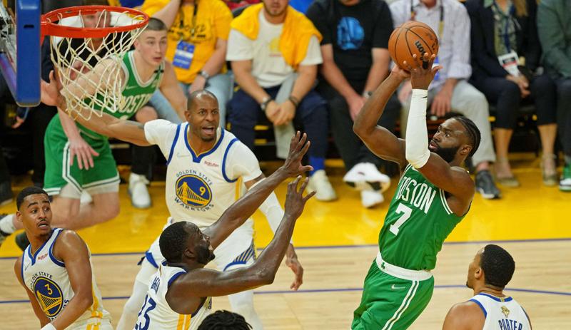Hasil Final NBA: Celtics Hajar Warriors usai Lewati Duel Sengit, Unggul di Game 1