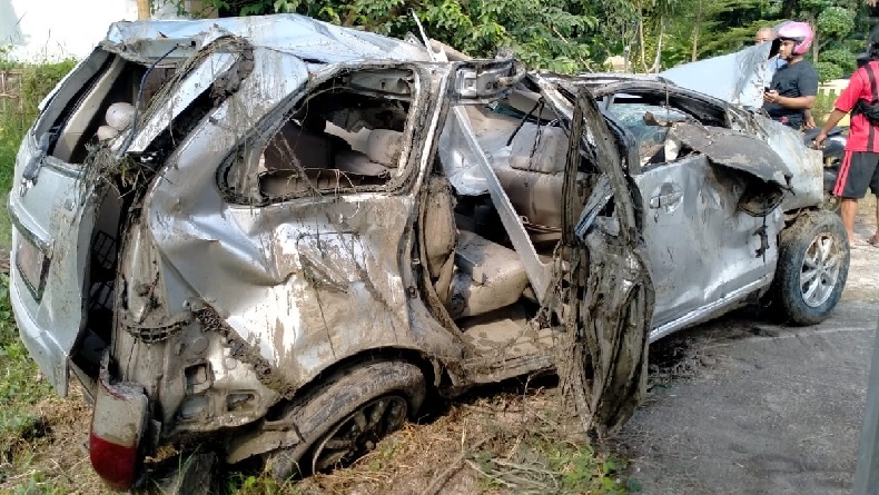 Kronologi Minibus Tabrak 3 Pengendara Motor dan Tewaskan 2 Orang di Sindang Indramayu