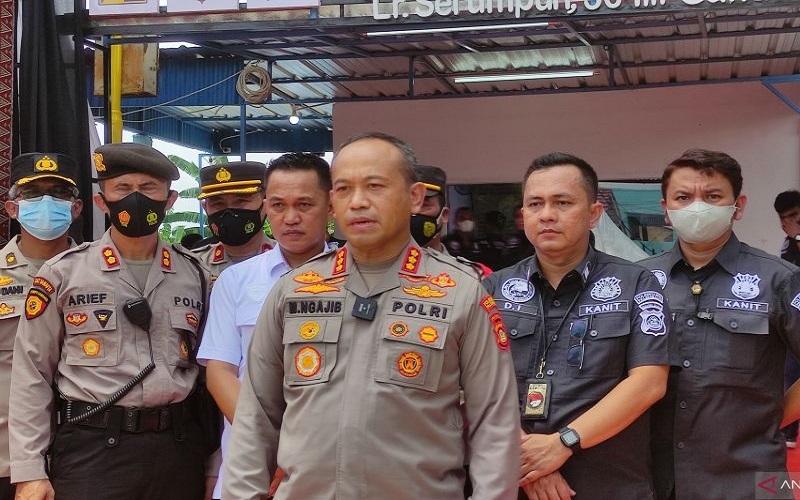 Ratusan Polisi Awasi Harga Minyak Goreng di Palembang