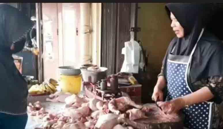 Pasokan Minim, Harga Daging Ayam Potong dan Telur di Tegal Kembali Merangkak Naik