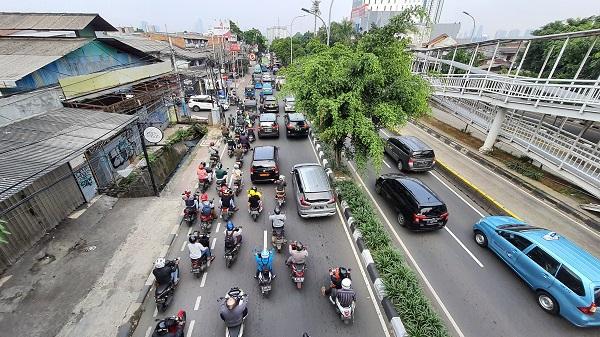Ada Ganjil Genap, Jalan Pramuka Masih Padat Merayap