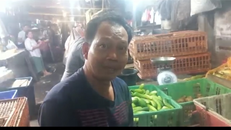 Harga Bahan Pokok Melambung di Pasar Kemiri Jakbar, Ada Apa?