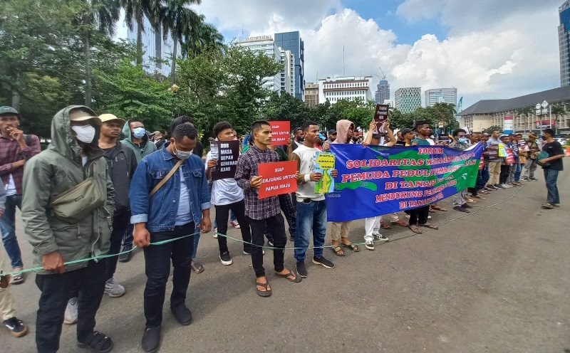 Gelar Aksi di Monas, Mahasiswa: Daerah Otonomi Baru Solusi Pembangunan Papua