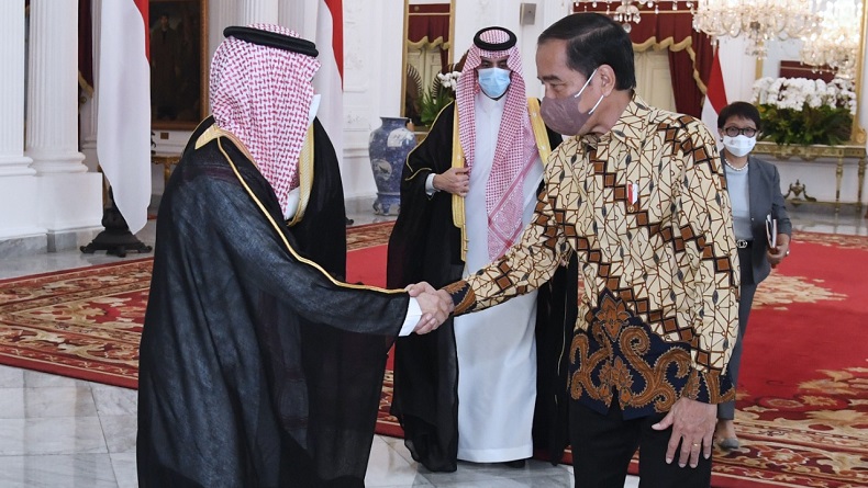 Bertemu Menlu Arab Saudi, Jokowi Ungkap Rencana Bangun Indonesian House di Makkah