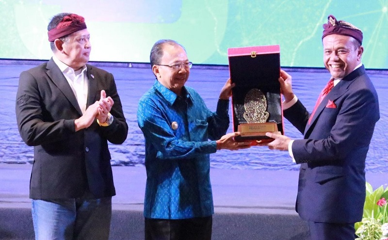 Hadiri Rakernas Peradi SAI, Ketua MPR Tegaskan Profesi Advokat Tak Tergantikan