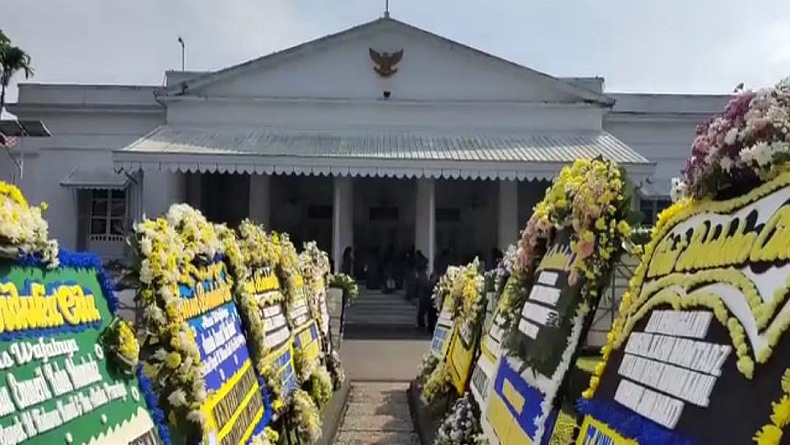 Jenazah Emmeril Kahn Mumtadz Tiba di Bandara Soetta Sore Hari Ini