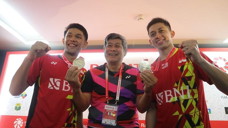 Candaan Herry IP ke Fajar/Rian usai Juara Indonesia Masters: Main Bagus karena Ditonton Bebebnya