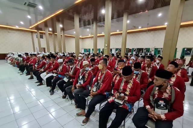 Malam Ini, 360 JCH Kloter Pertama Kalsel Terbang ke Madinah