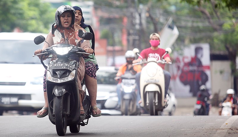 Begini Tanggapan Warga Salatiga Soal Kabar Larangan Pakai Sandal Jepit saat Naik Motor