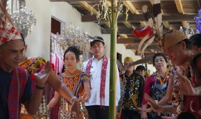 Masyarakat Suku Dayak Kapuas Hulu Gelar Pesta Panen Gawai Dayak
