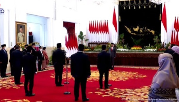 Reshuffle, Ini Daftar Lengkap 2 Menteri dan 3 Wakil Menteri yang Dilantik 