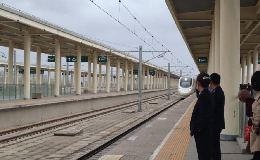 Lebih dari 2.000 Wisatawan Terjebak di Xinjiang China gara-gara Covid