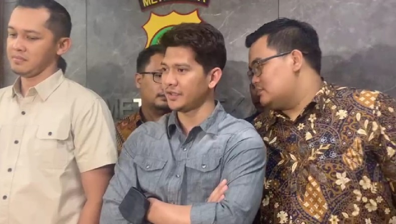 Diperiksa Kasus Dugaan Pemukulan, Iko Uwais Dicecar 14 Pertanyaan