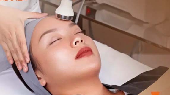 Bukan hanya Perempuan Berusia 30-an, Ternyata Kaum Milenial Juga Mengincar Perawatan Wajah Ini