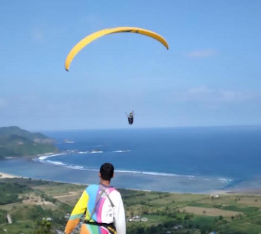 Seru, 10 Kategori Lomba Ramaikan Kejurda Paralayang di Loteng