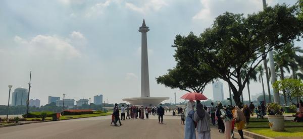 Monas Kembali Dibuka, Warga: Senang, Ramai Lagi