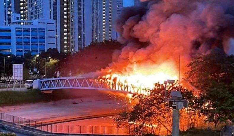 Kabel Terbakar Putus Aliran Listrik ke 20.000 Rumah di Hong Kong, Warga Terpaksa Panas-panasan 