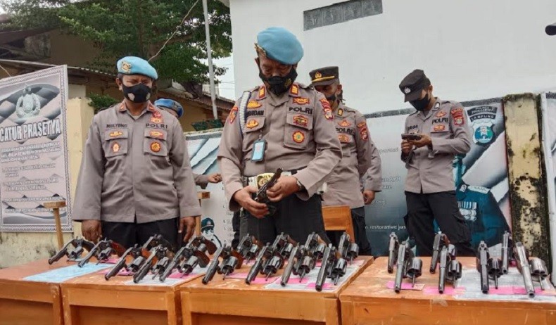 Tiga Pistol Anggota Polres Pringsewu Ditarik Provos, Ada Apa?